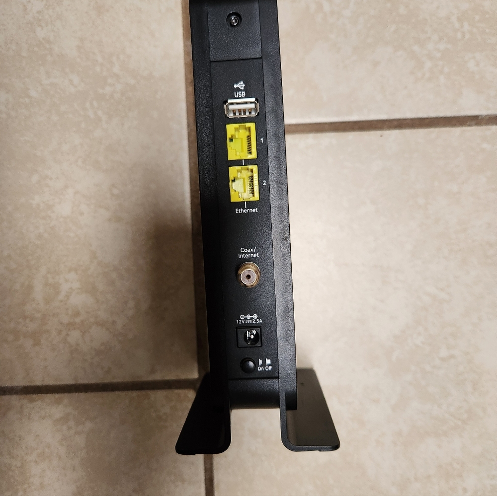 NETGEAR WiFi Cable Modem Router - Picture 3 of 5